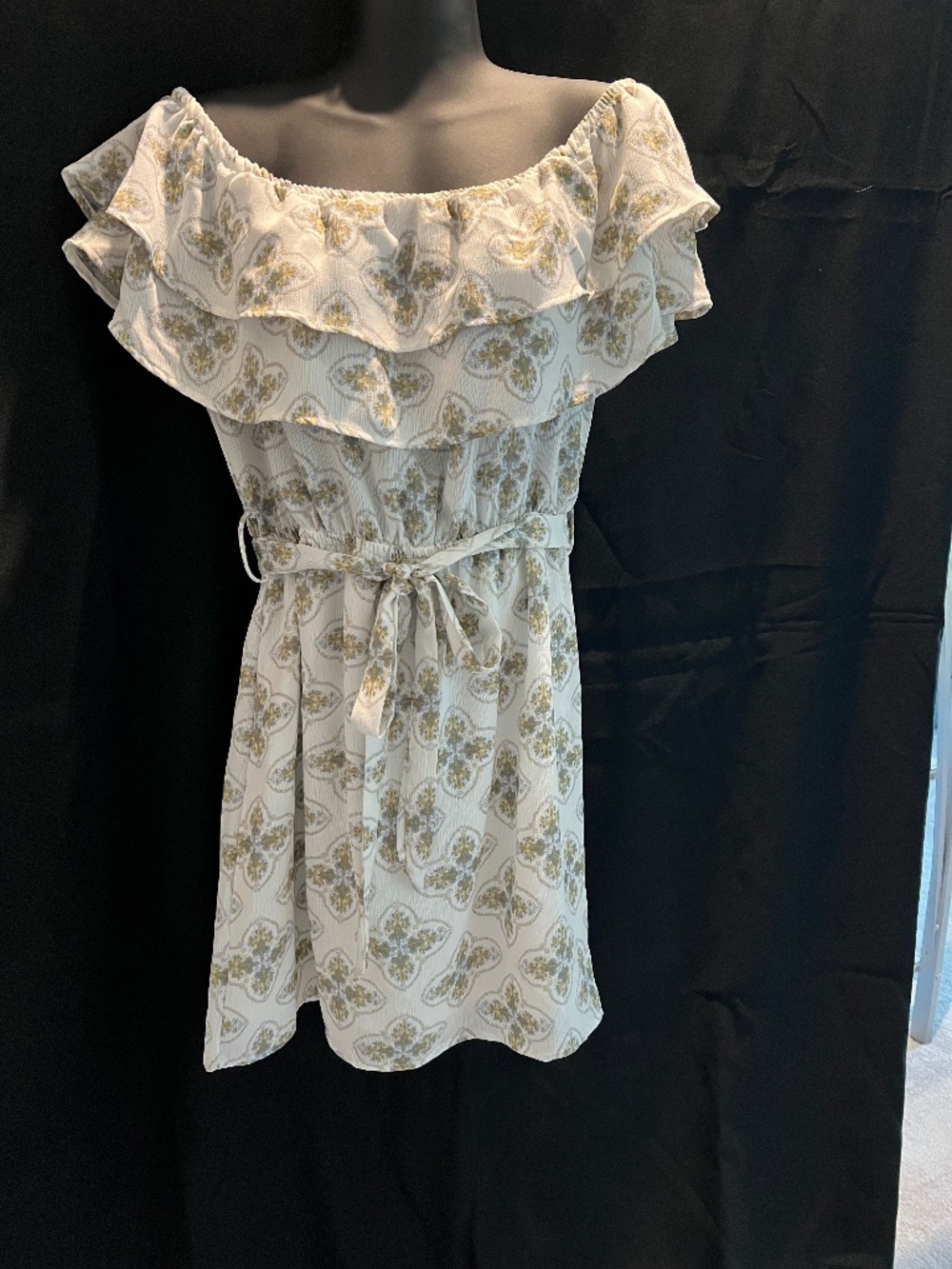 Sadie & Sage Summer Dress Medium